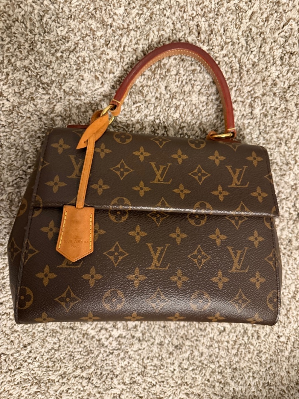 Louis Vuitton- Cluny bb